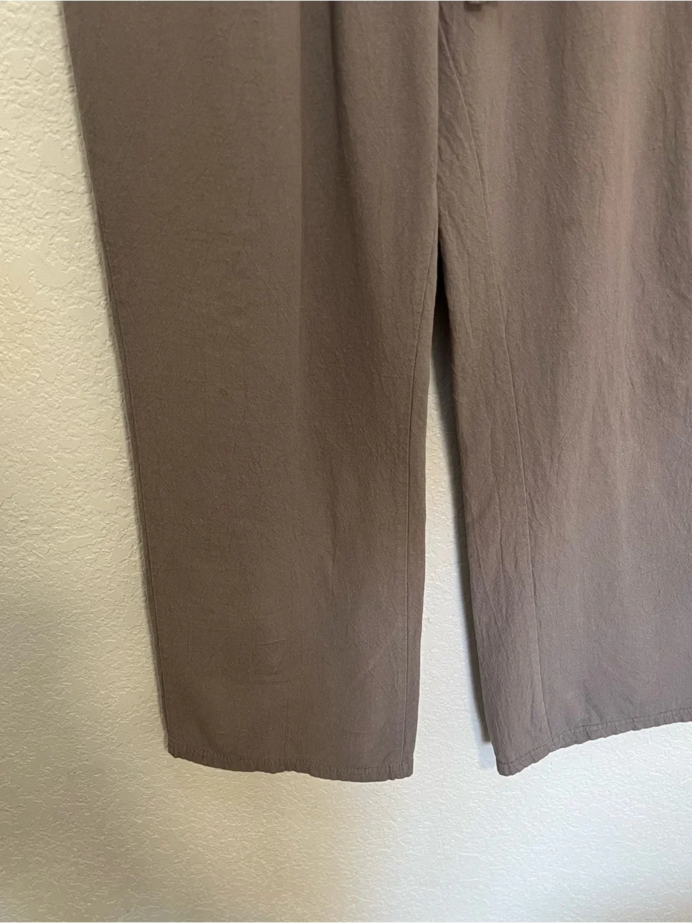 Men's Neutral Gray Elastic-Waist Joggers with Drawstring